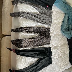 Pink Tommy Hilfiger in vans size is extra small to medium